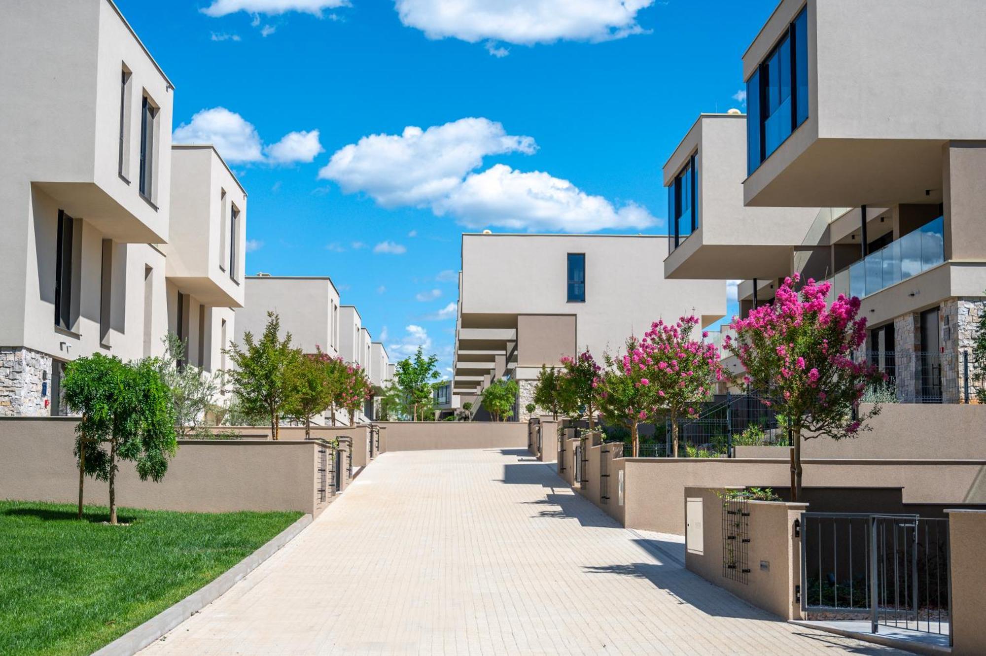Petram & Residences