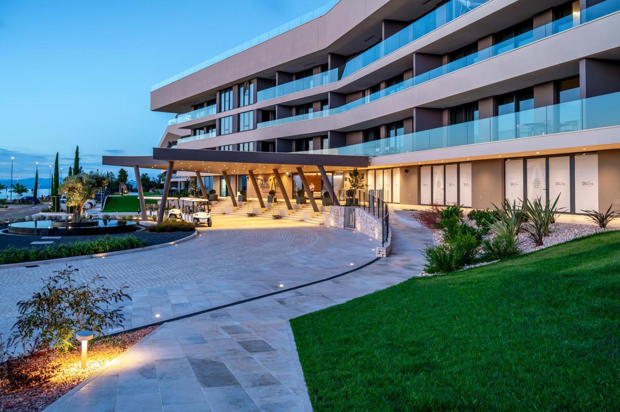 Aparthotel Petram & Residences