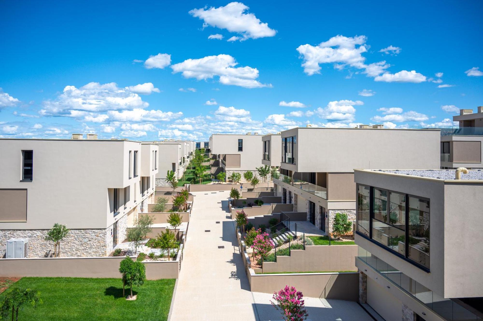 Petram & Residences