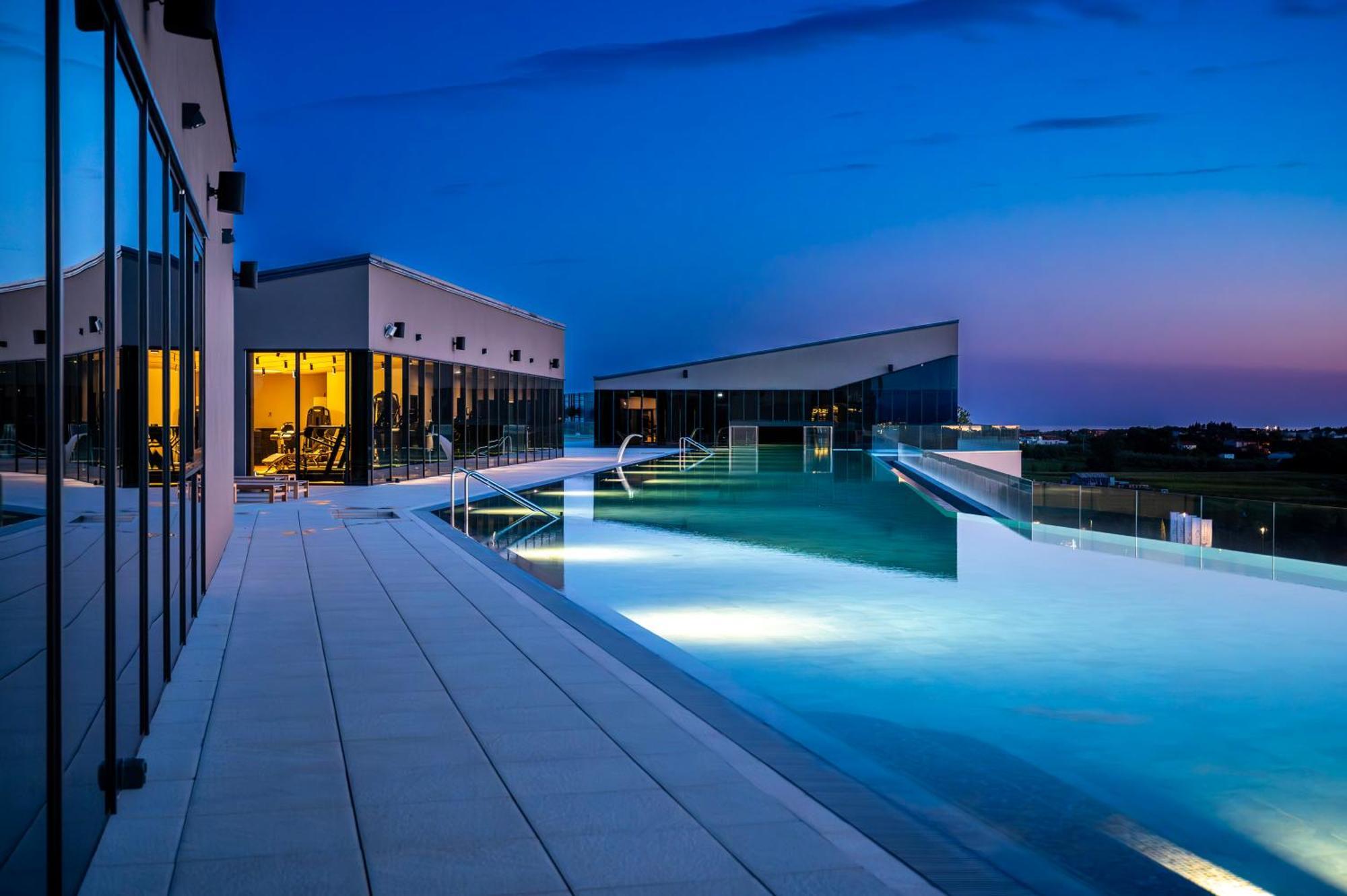 Petram & Residences Aparthotel 4*