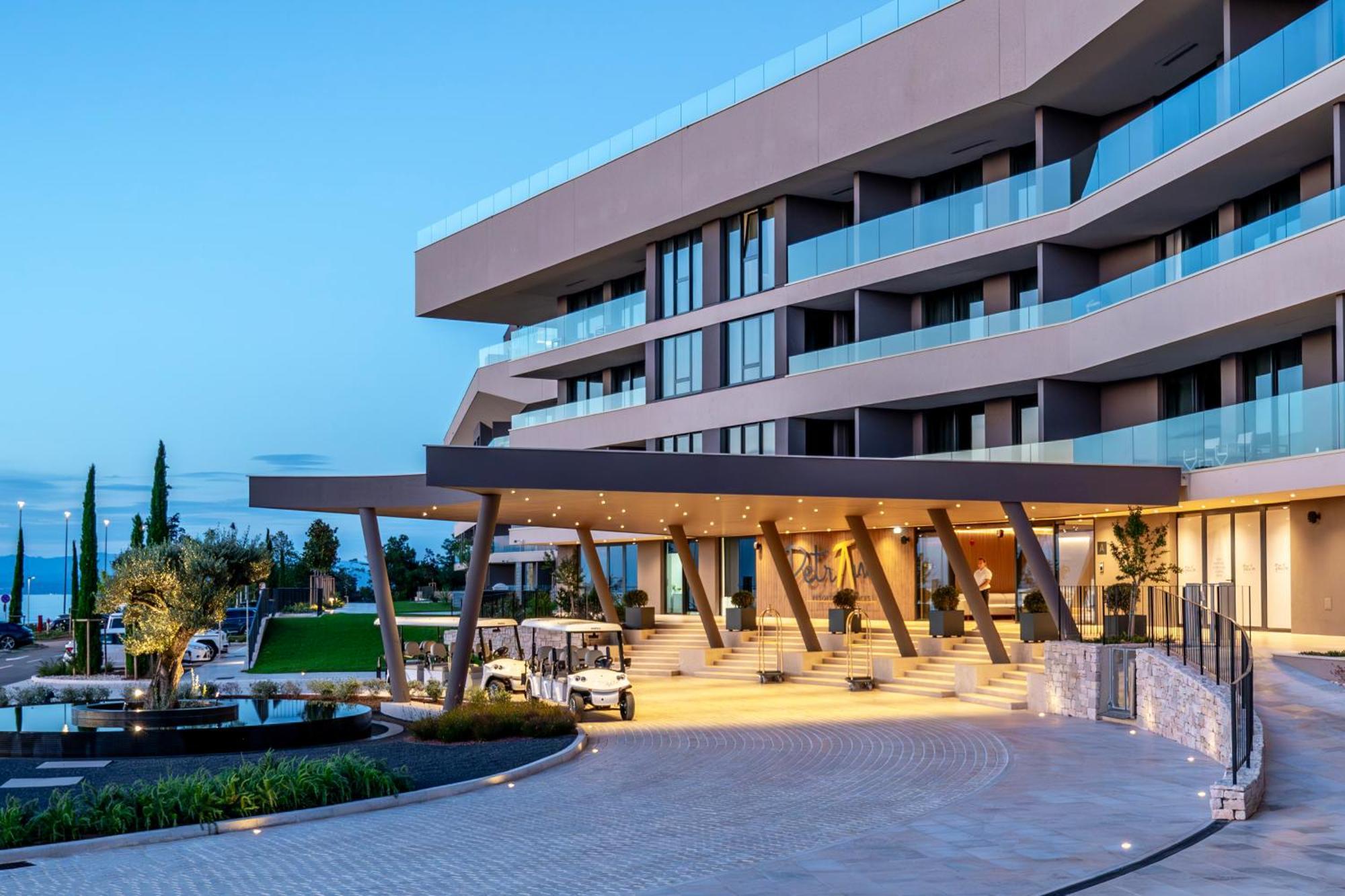 Petram & Residences 4*