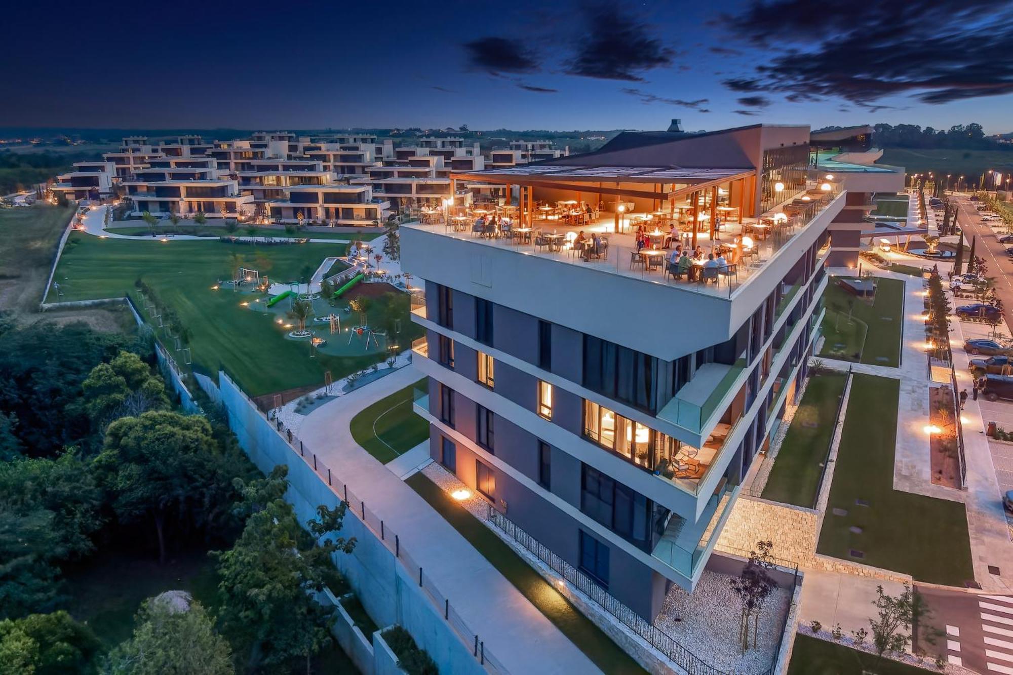 Petram & Residences Aparthotel