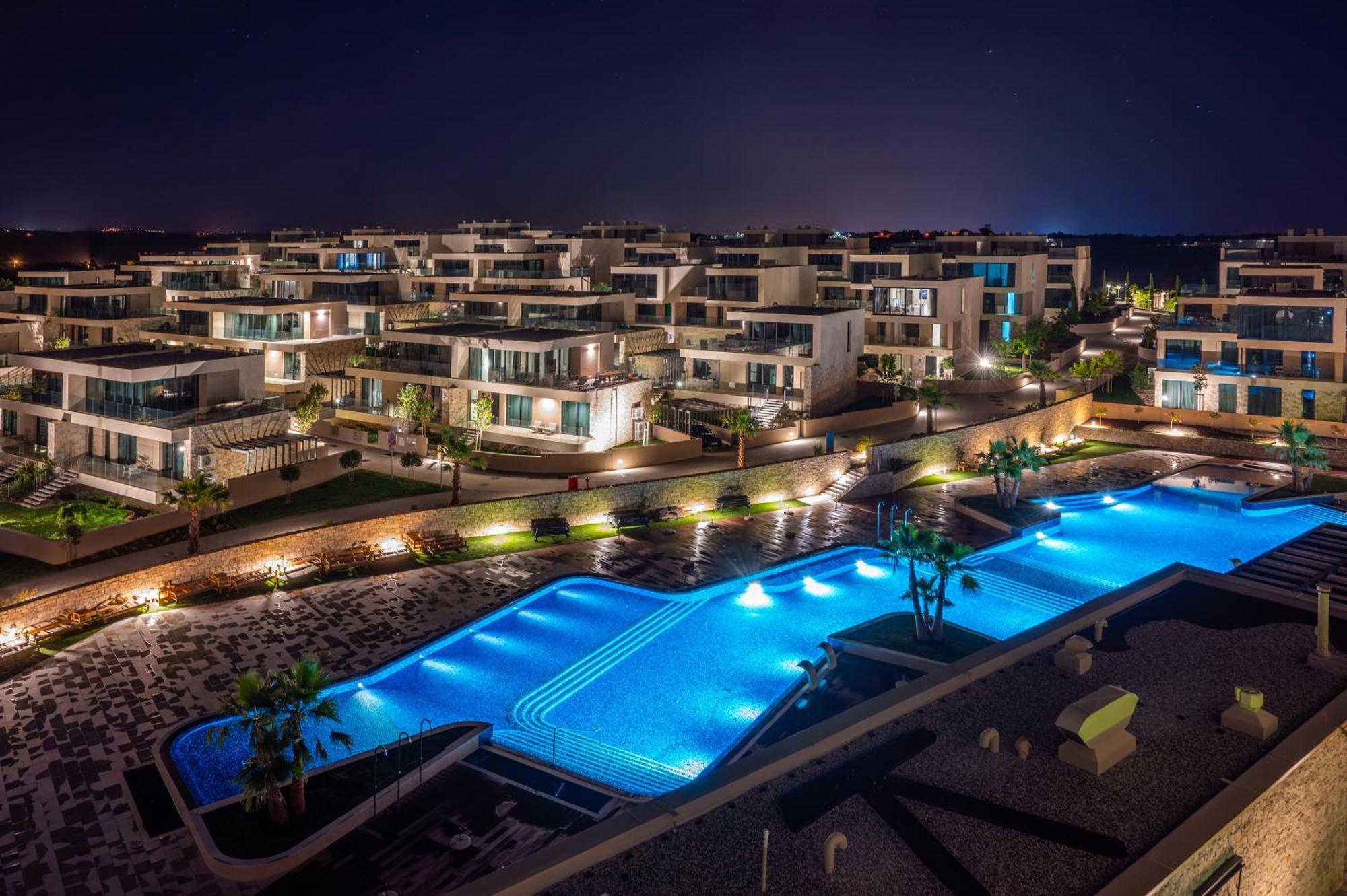 Petram & Residences 4*