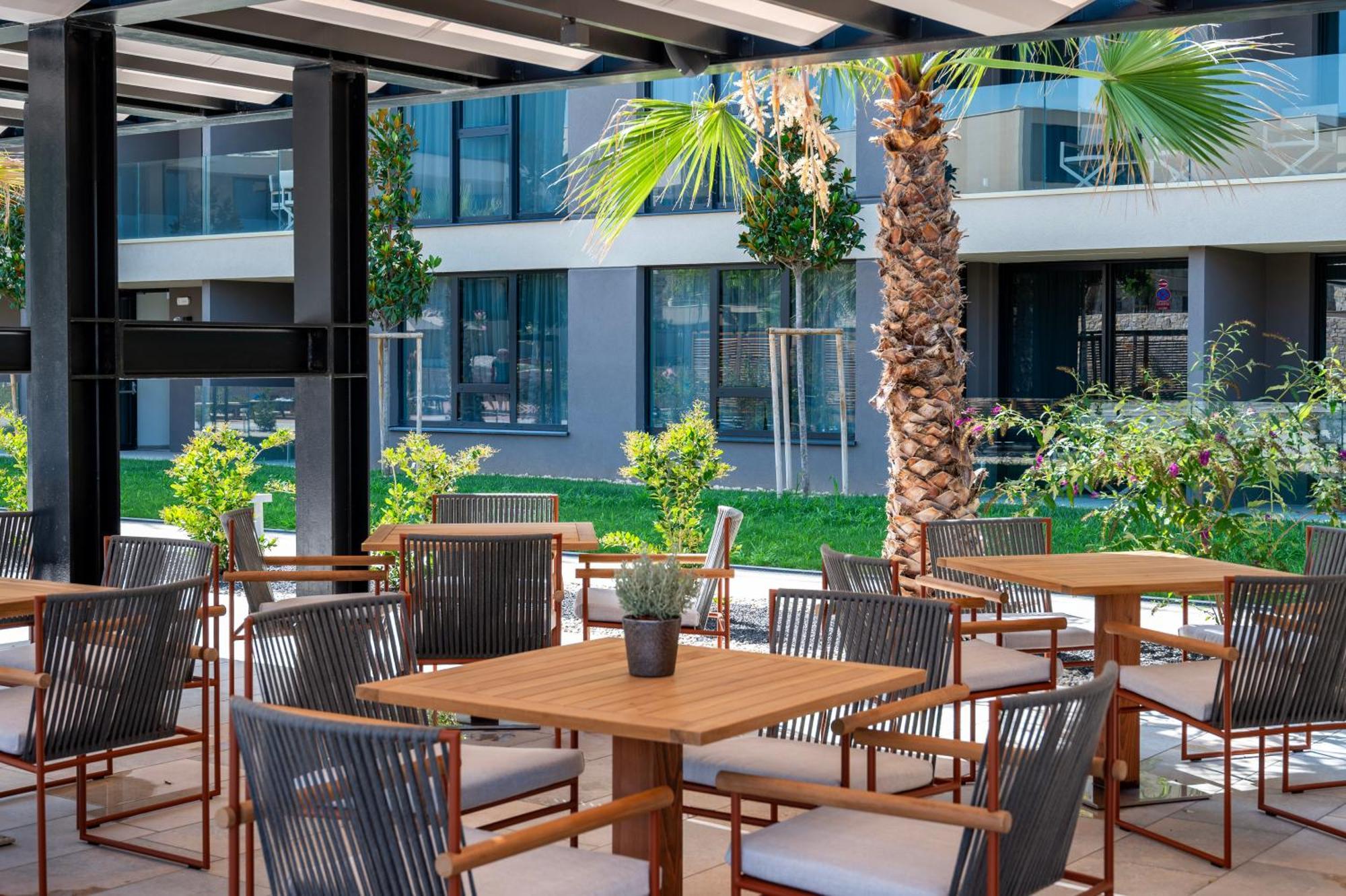 Petram & Residences Aparthotel 4*